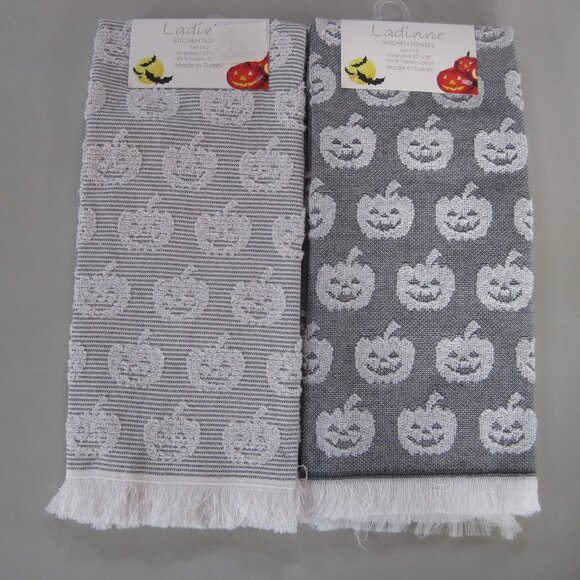 LADINNE SET OF 2 KITCHEN TOWELS HALLOWEEN MOTIF FRINGE 20 X 30 NIP - Picture 1 of 2